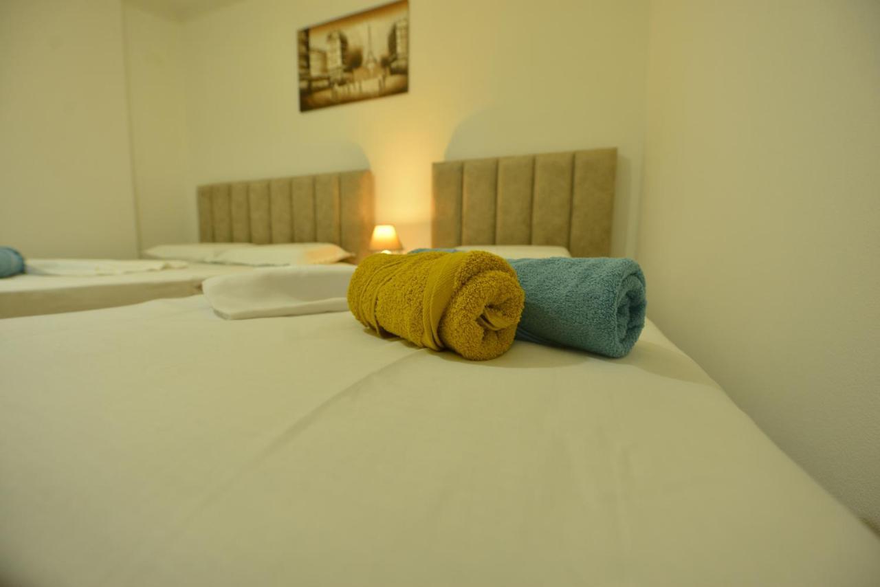Denis Comfort Apartment Shkoder Bagian luar foto