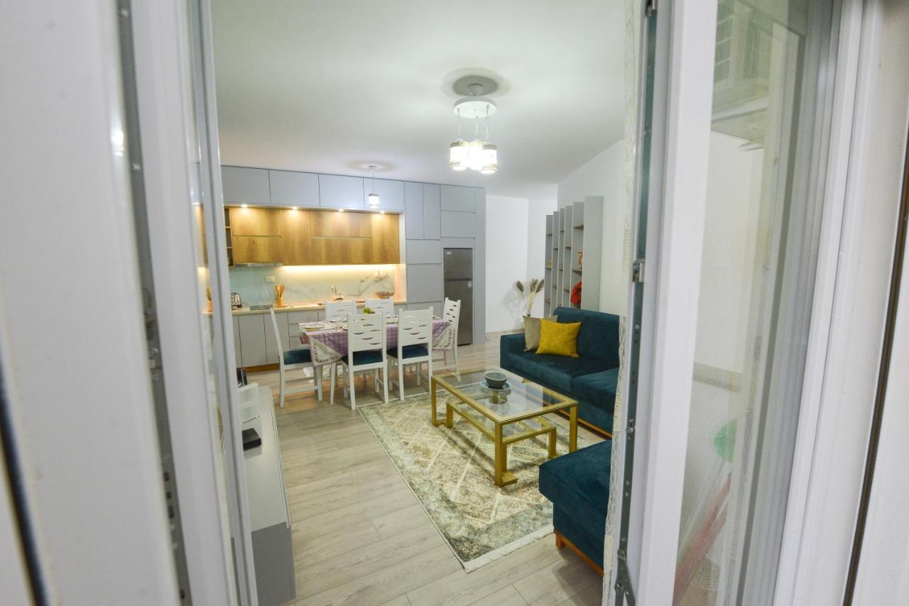 Denis Comfort Apartment Shkoder Bagian luar foto