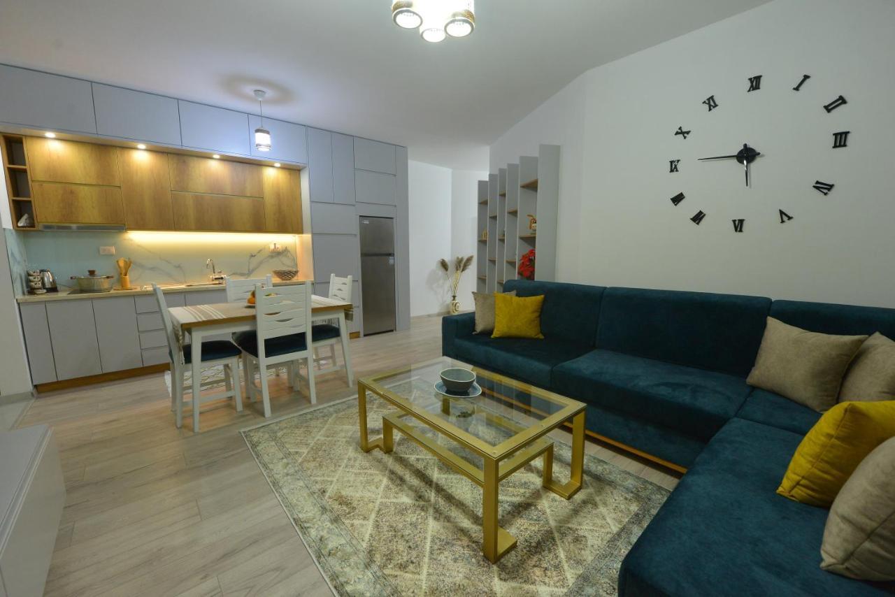 Denis Comfort Apartment Shkoder Bagian luar foto