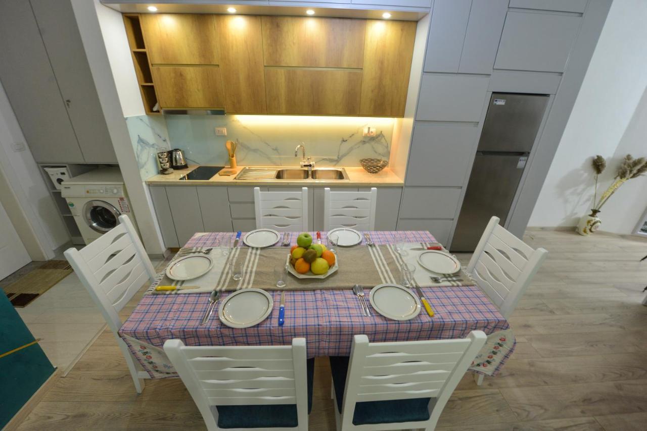 Denis Comfort Apartment Shkoder Bagian luar foto
