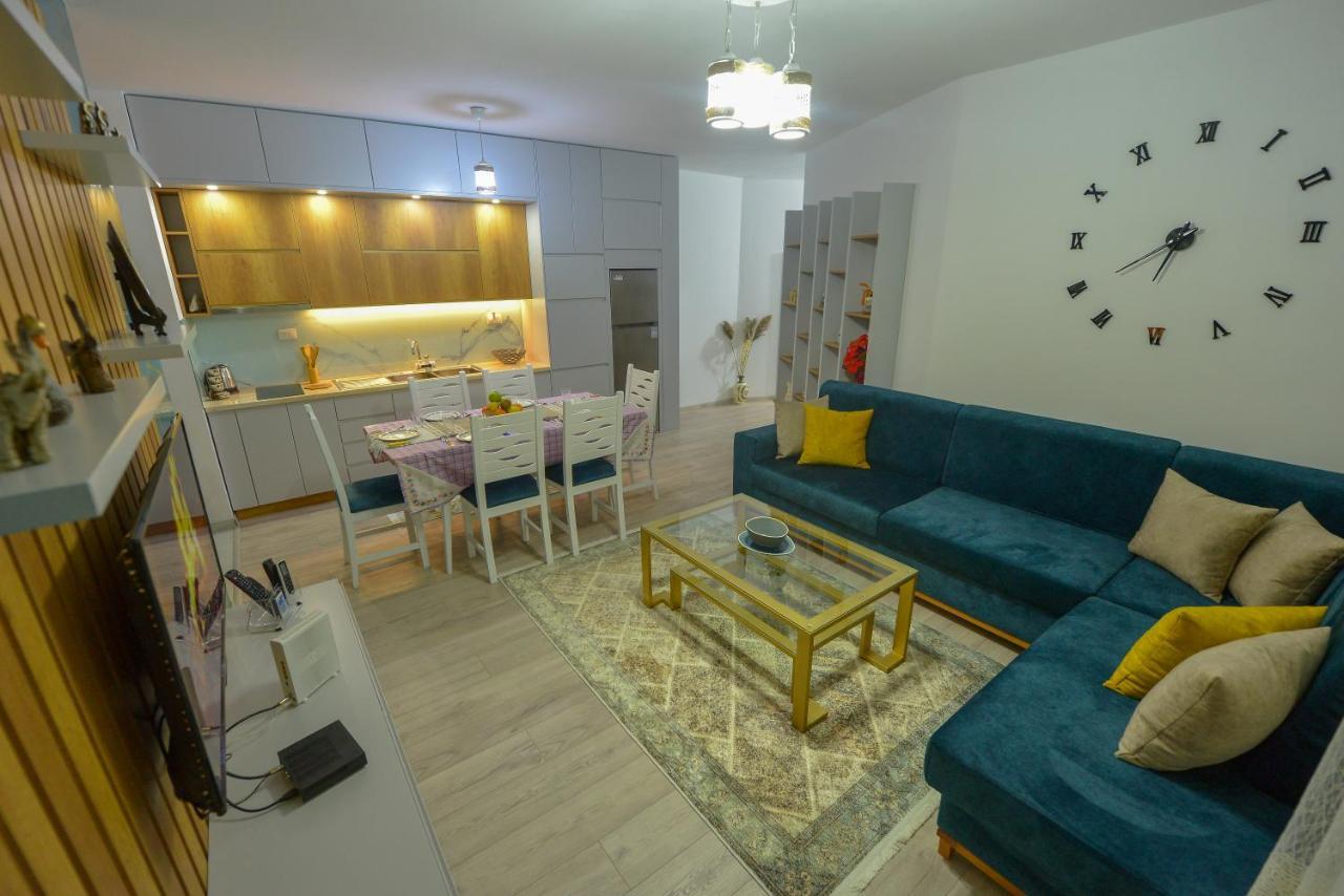 Denis Comfort Apartment Shkoder Bagian luar foto