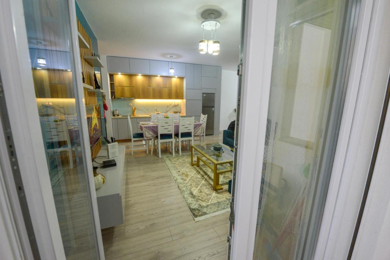 Denis Comfort Apartment Shkoder Bagian luar foto