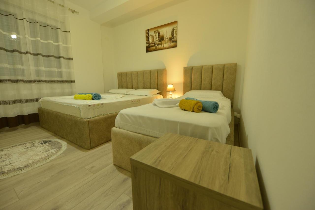 Denis Comfort Apartment Shkoder Bagian luar foto
