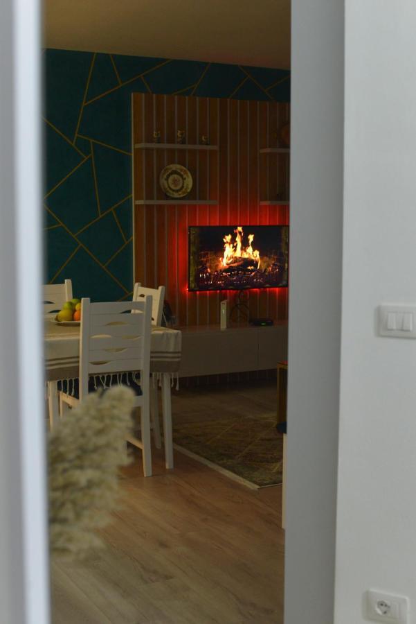Denis Comfort Apartment Shkoder Bagian luar foto