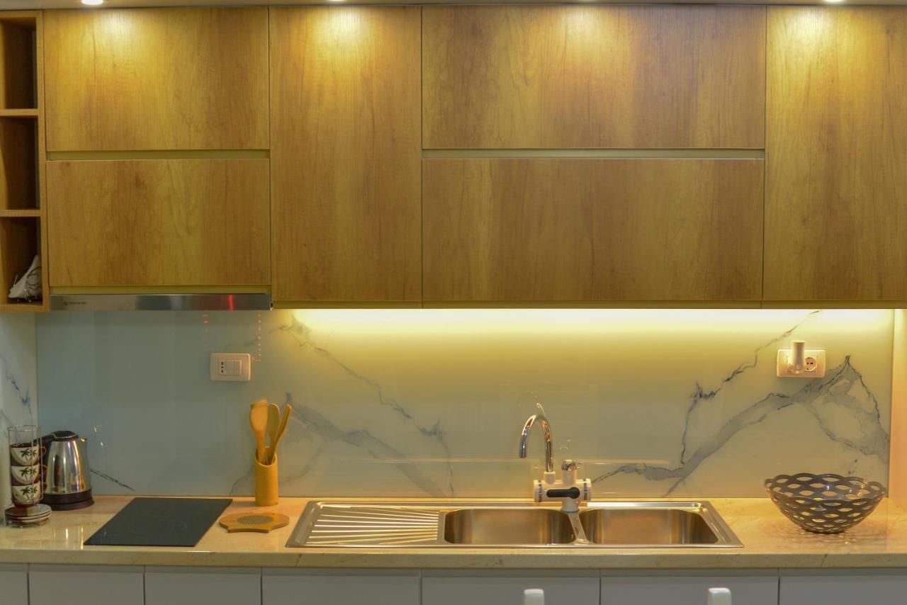 Denis Comfort Apartment Shkoder Bagian luar foto